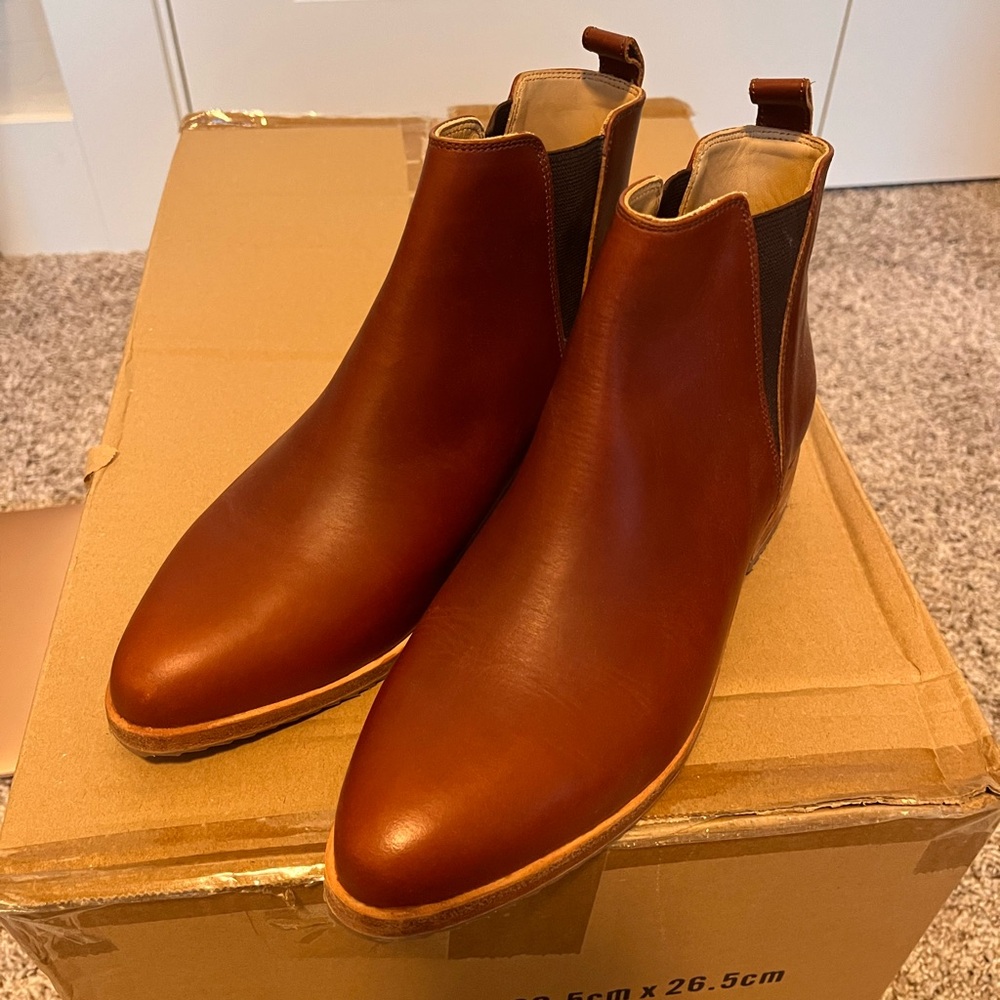 NEW Nisolo Chelsea Boots Size 7.5